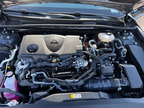 Used 2026 Toyota Camry XLE FWD image 9