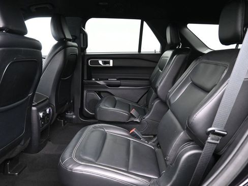 Used 2020 Ford Explorer XLT w/ Equipment Group 202A RWD image 20