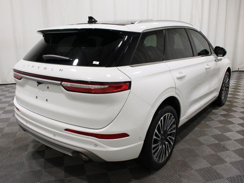Used 2022 Lincoln Corsair AWD w/ Premium Package image 30
