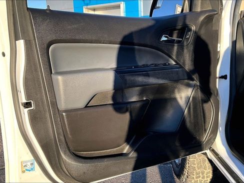 Used 2021 Chevrolet Colorado Z71 image 17