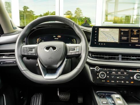 Certified 2026 INFINITI QX60 Luxe w/ Cargo Package FWD image 17