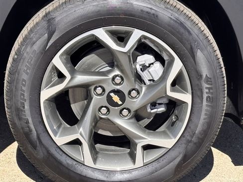 New 2026 Chevrolet Trax LT w/ Sunroof Package FWD image 6