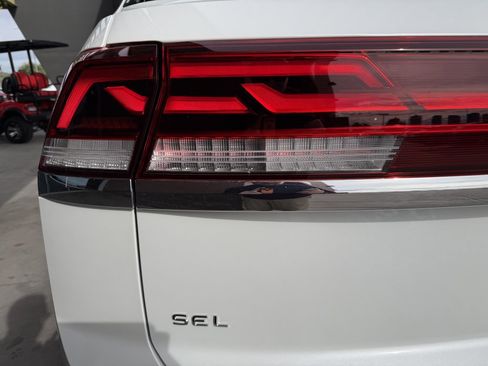 Used 2024 Volkswagen Atlas Cross Sport SEL image 14