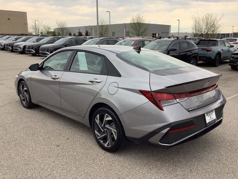 Certified 2025 Hyundai Elantra Sport w/ Cargo Package FWD image 7