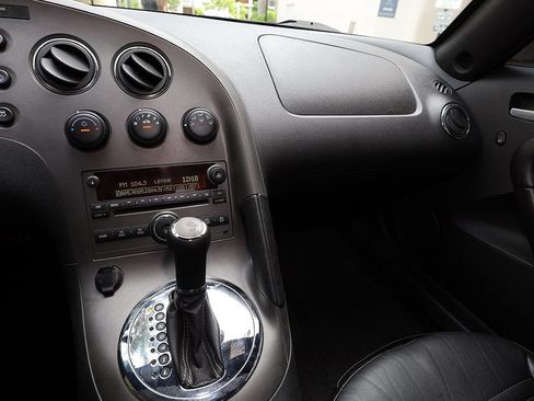 Used 2008 Pontiac Solstice GXP w/ Premium Package RWD image 39
