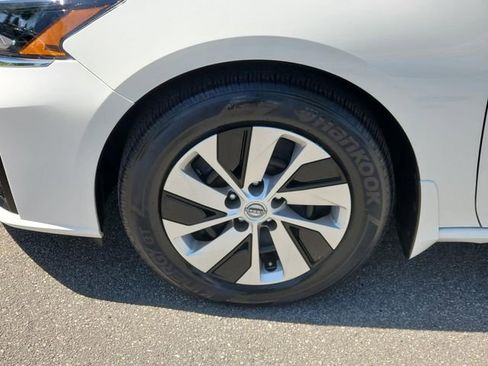 Certified 2023 Nissan Altima 2.5 S image 10