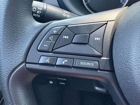 Certified 2025 Nissan Kicks Play S image 27