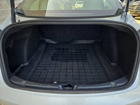 Used 2023 Tesla Model 3 Standard Range RWD image 1