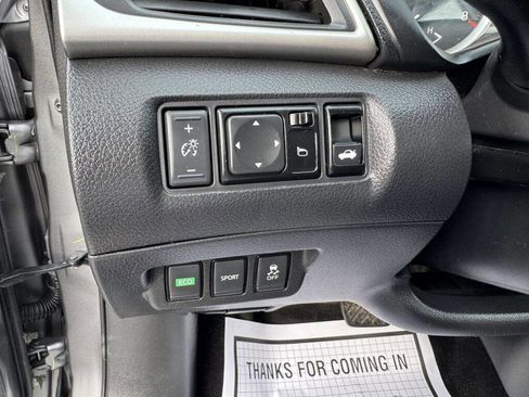 Used 2018 Nissan Sentra SR w/ SR Midnight Edition Package image 14