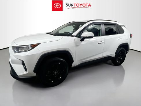Used 2019 Toyota RAV4 XLE FWD image 9