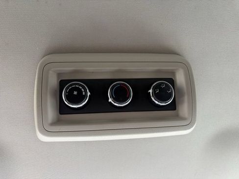 Used 2017 Dodge Journey SE w/ Flexible Seating Group FWD image 35