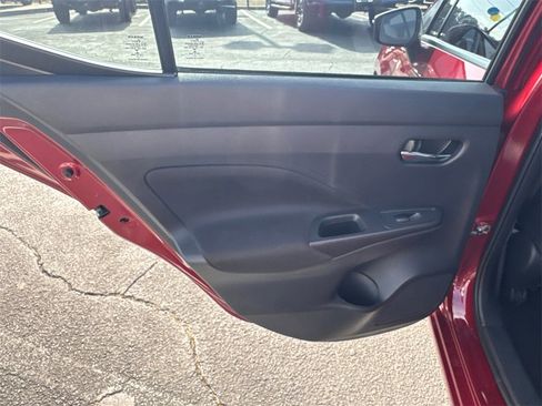 Used 2021 Nissan Versa SV image 22