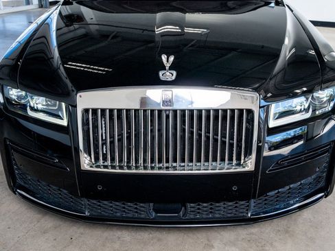 Used 2021 Rolls-Royce Ghost Base image 16