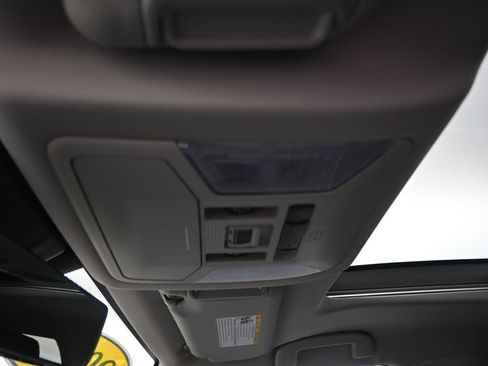 Used 2022 Toyota RAV4 Limited image 27