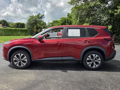 Used 2023 Nissan Rogue SV FWD image 2