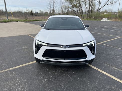 Used 2025 Chevrolet Blazer EV AWD Police image 2