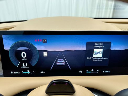 Certified 2025 Genesis G80 2.5T Advanced image 15