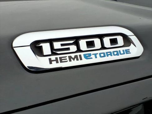 Certified 2022 RAM 1500 Big Horn AWD/4WD image 9
