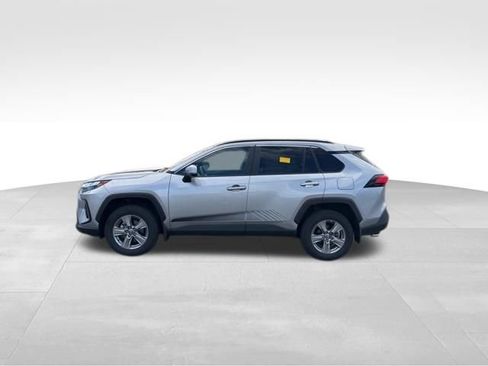 Used 2023 Toyota RAV4 XLE w/ Convenience Package image 3