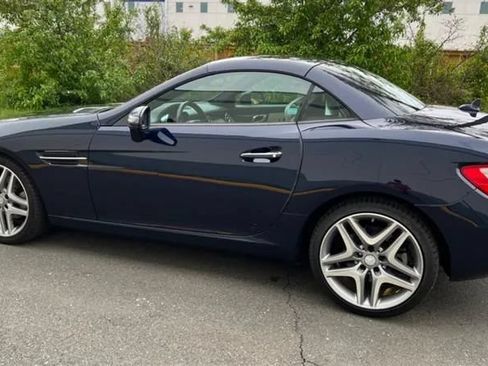 Used 2014 Mercedes-Benz SLK 250 image 11