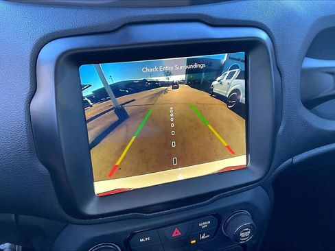 Used 2023 Jeep Renegade Latitude image 21