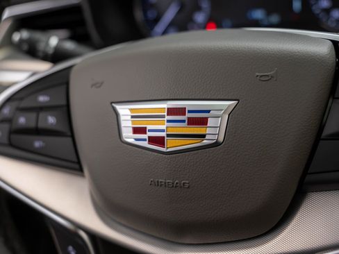 New 2025 Cadillac XT5 Premium Luxury image 25