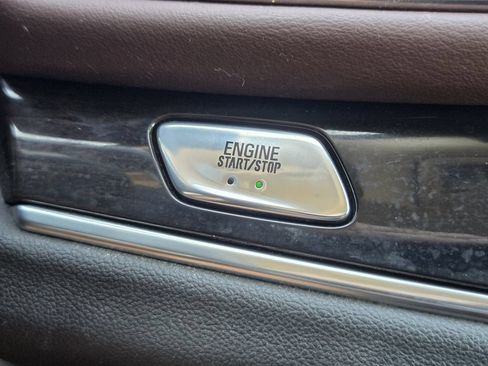 Used 2019 Buick Enclave Avenir w/ Avenir Technology Package FWD image 22