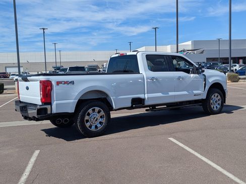Used 2025 Ford F250 XLT w/ FX4 Off-Road Package image 5