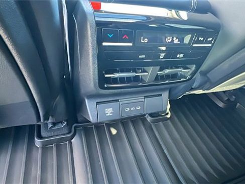 Used 2025 Acura MDX w/ Technology Package image 18