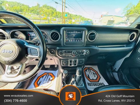 Used 2018 Jeep Wrangler Unlimited Sahara w/ Dual Top Group image 7