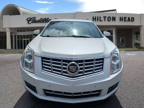 Used 2015 Cadillac SRX Luxury w/ Driver Awareness Package FWD image 9