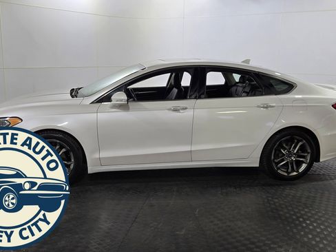 Used 2020 Ford Fusion Titanium image 4