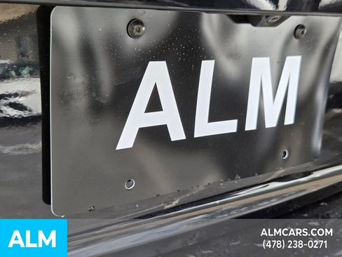 Used 2021 Volkswagen Tiguan SE image 10