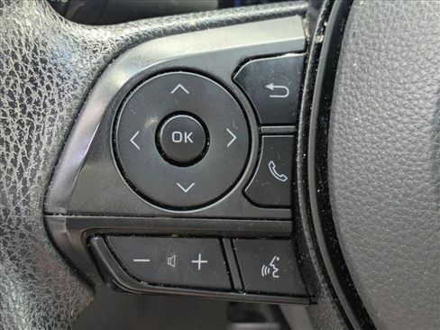 Used 2020 Toyota RAV4 XLE AWD/4WD image 13