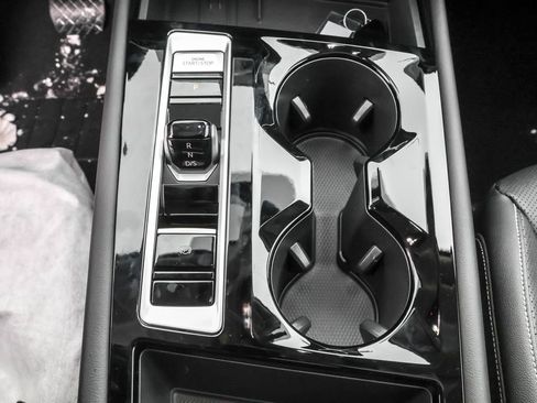 New 2026 Volkswagen Atlas SE image 33