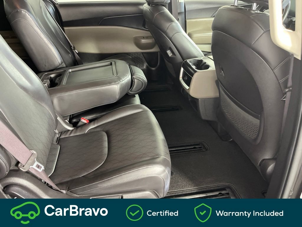 Used 2025 Kia Carnival FWD image 7