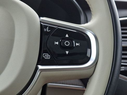 Certified 2023 Volvo XC90 B6 Plus AWD/4WD image 25