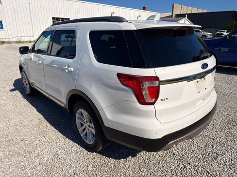 Used 2017 Ford Explorer XLT FWD image 10