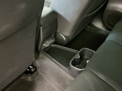 Used 2024 Nissan Leaf S FWD image 27