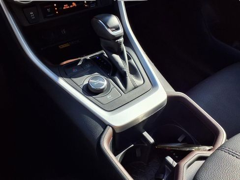 Used 2024 Toyota RAV4 Limited image 6