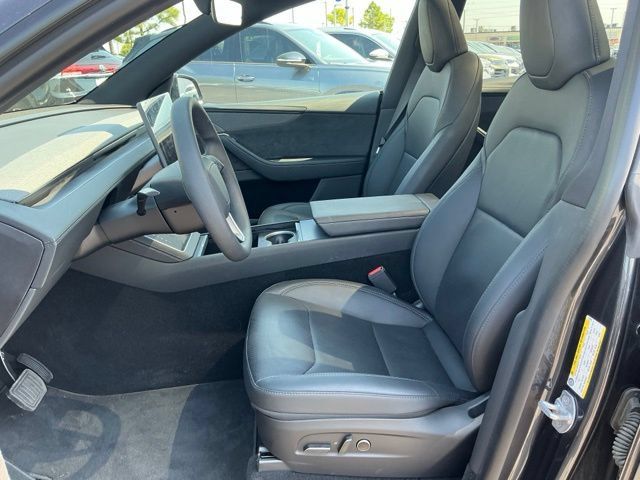 Used 2026 Tesla Model Y 2WD image 13