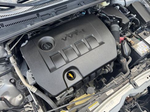 Used 2017 Toyota Corolla LE FWD image 37