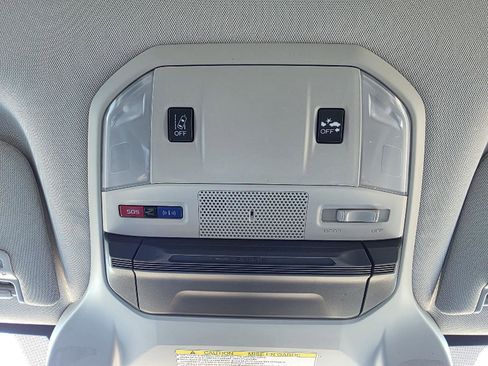 Used 2021 Subaru Ascent Premium w/ Convenience Package image 25