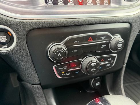 Used 2017 Dodge Charger R/T w/ Navigation & Travel Group image 13