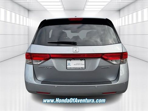 Used 2016 Honda Odyssey Touring image 4