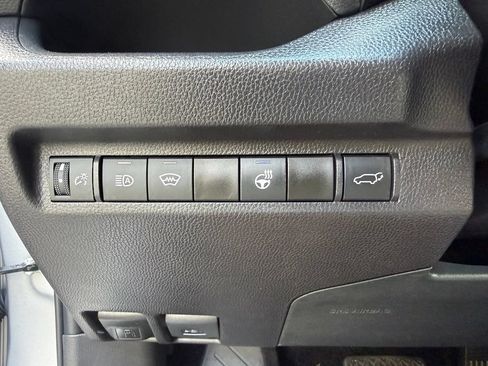 Used 2025 Toyota RAV4 XLE w/ Convenience Package AWD/4WD image 23