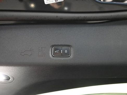 Used 2025 Ford Expedition Max Active AWD/4WD image 9