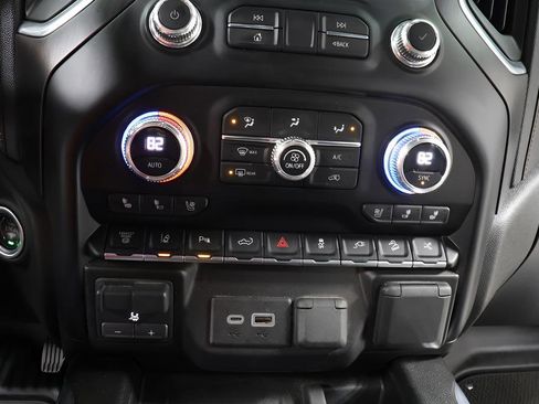 Used 2023 GMC Sierra 2500 AT4 w/ AT4 Premium Plus Package image 11