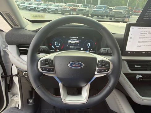 Certified 2025 Ford Explorer Active w/ Active Comfort Package RWD image 20