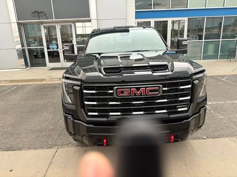 Used 2024 GMC Sierra 2500 AT4 w/ AT4 Premium Plus Package AWD/4WD image 2